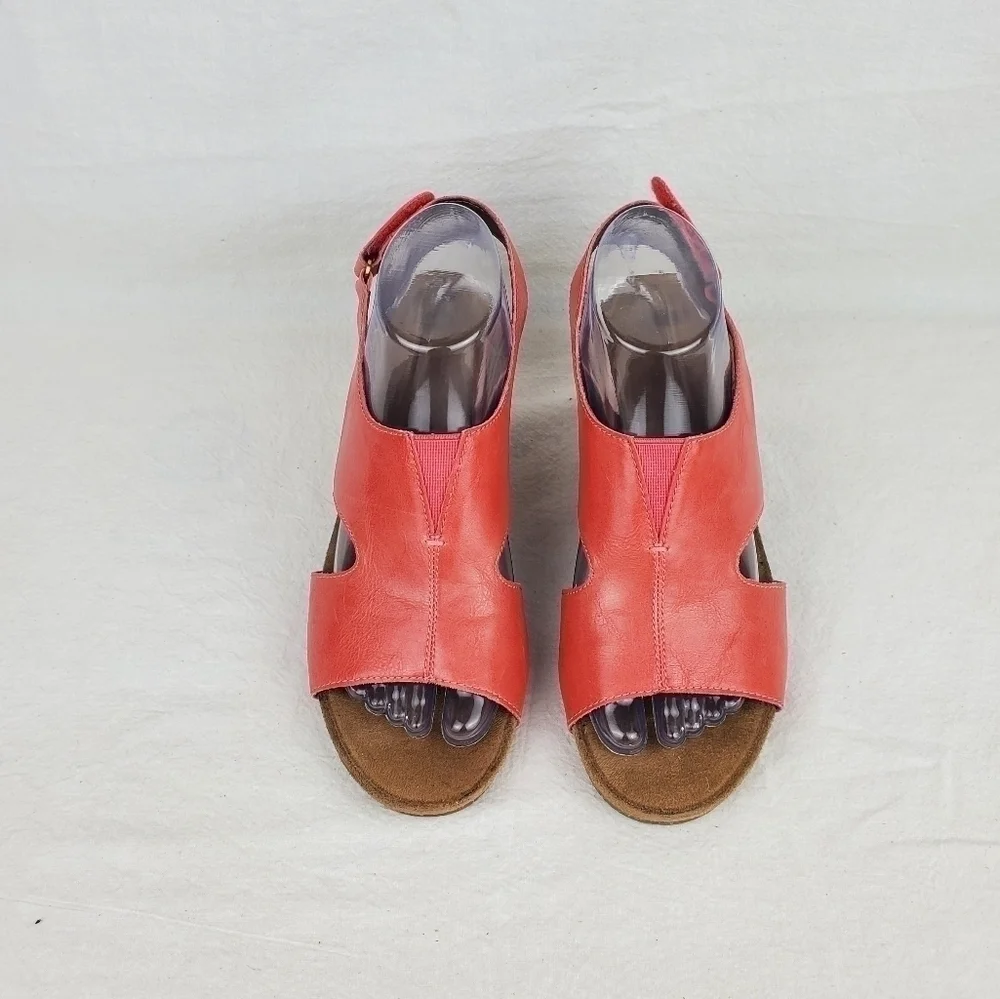 AEROSOLES sandals size